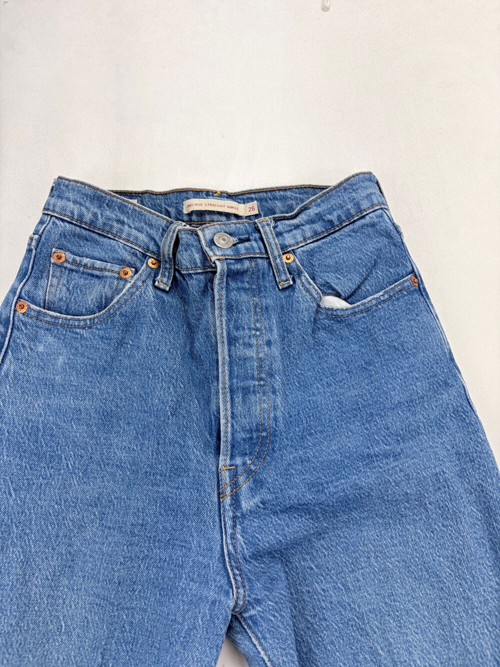 Levi's Ribcage Straight Jeans Size 26 High Rise Multi-Button - Picture 9 of 13
